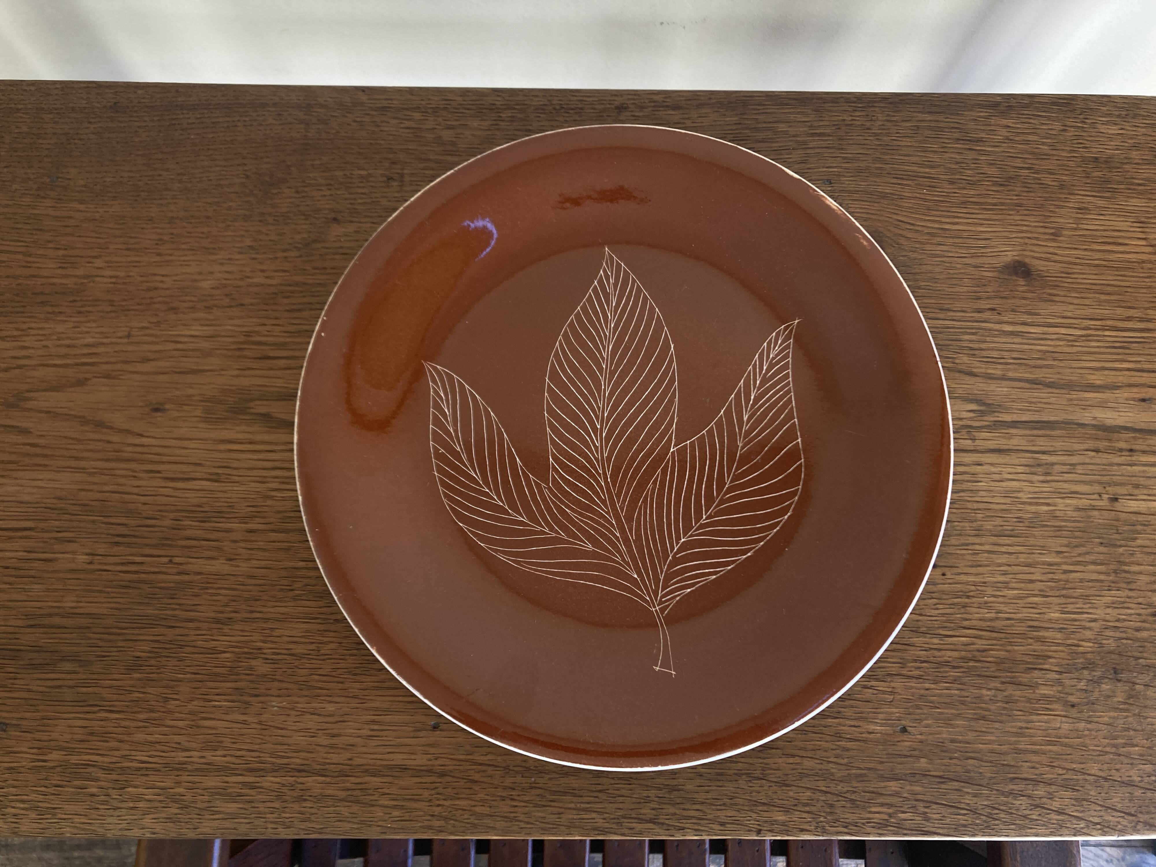 Plate by Robert Picault, modernist, 1960, leaf.