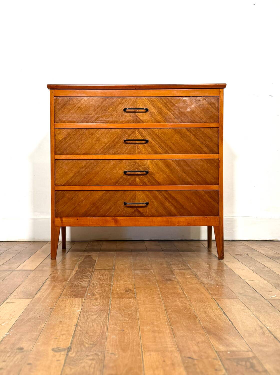 Vintage chest of drawers