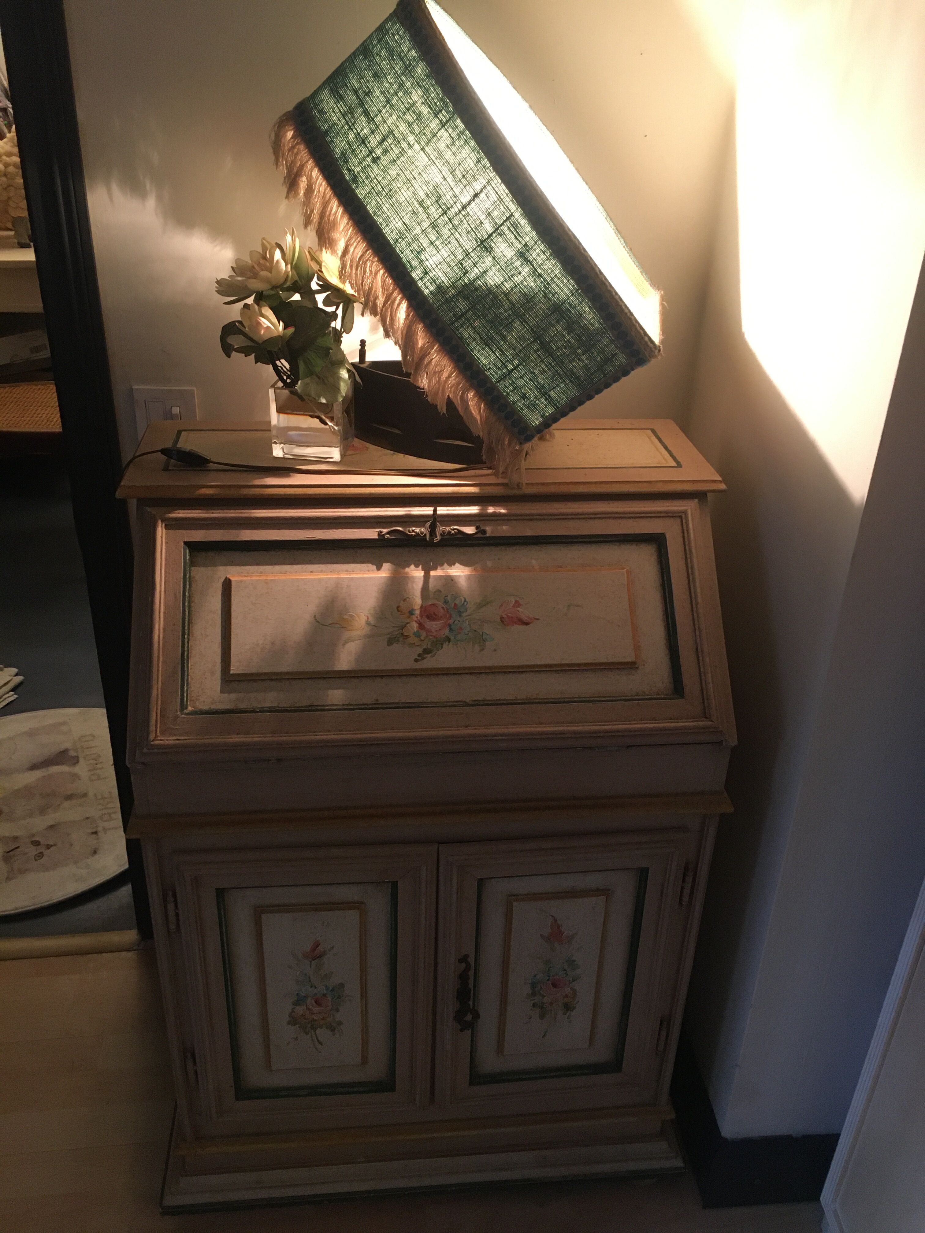 Secretary in pine, wood painted with floral patterns.