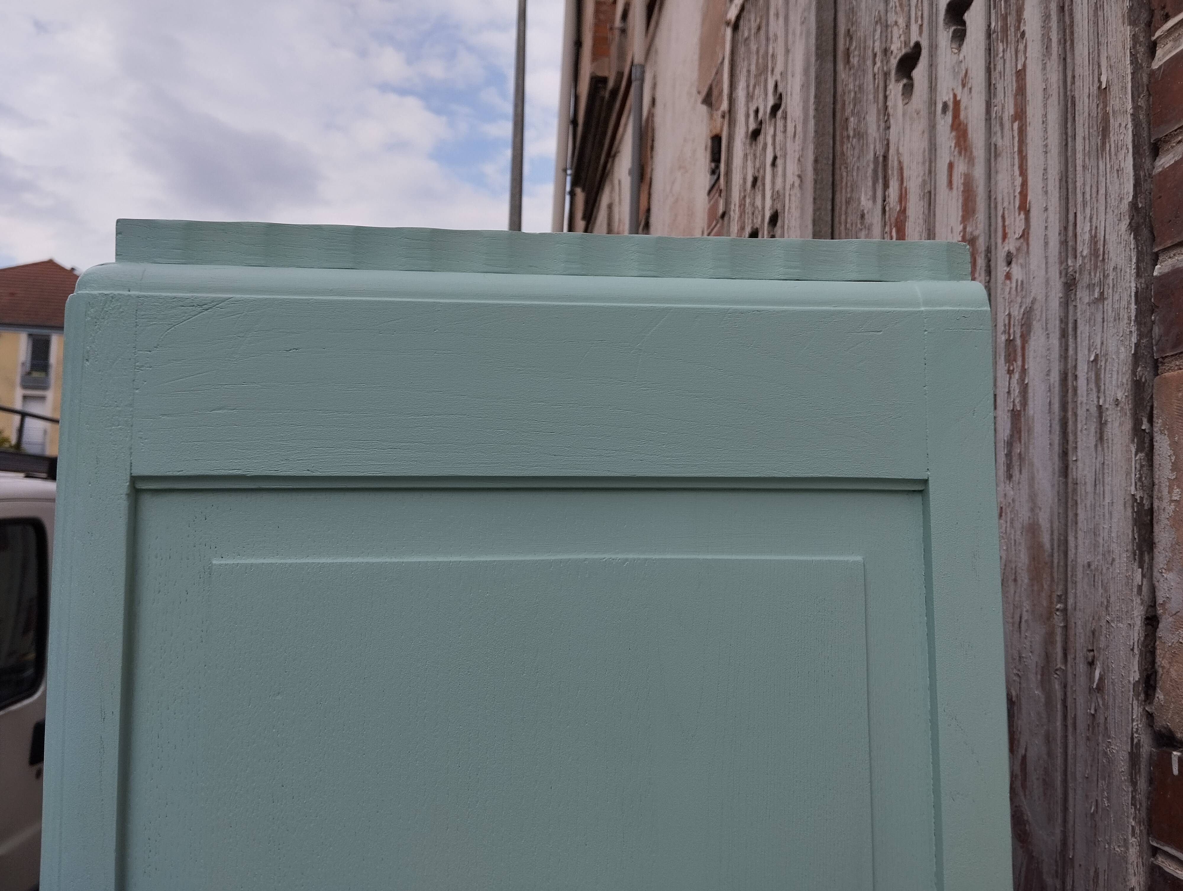 Parisian showcase cabinet year 30