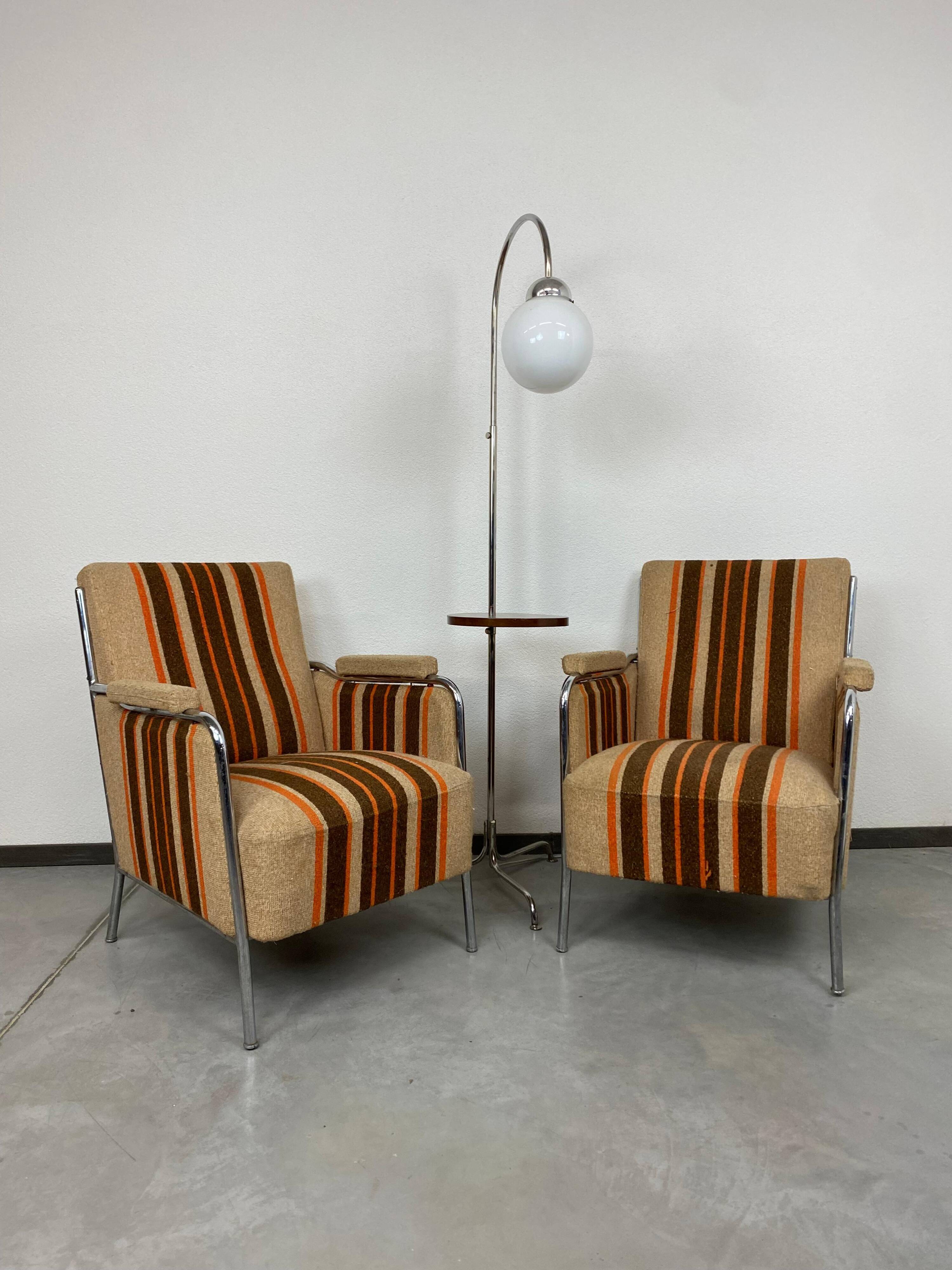 Fauteuils modernes du milieu du siècle par Joszef Peresztegi