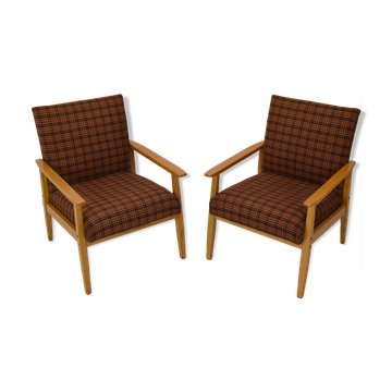 Paire de fauteuils Ton, 1975