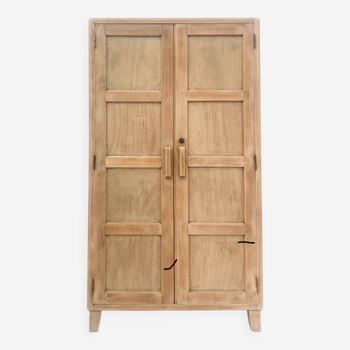 Armoire parisienne