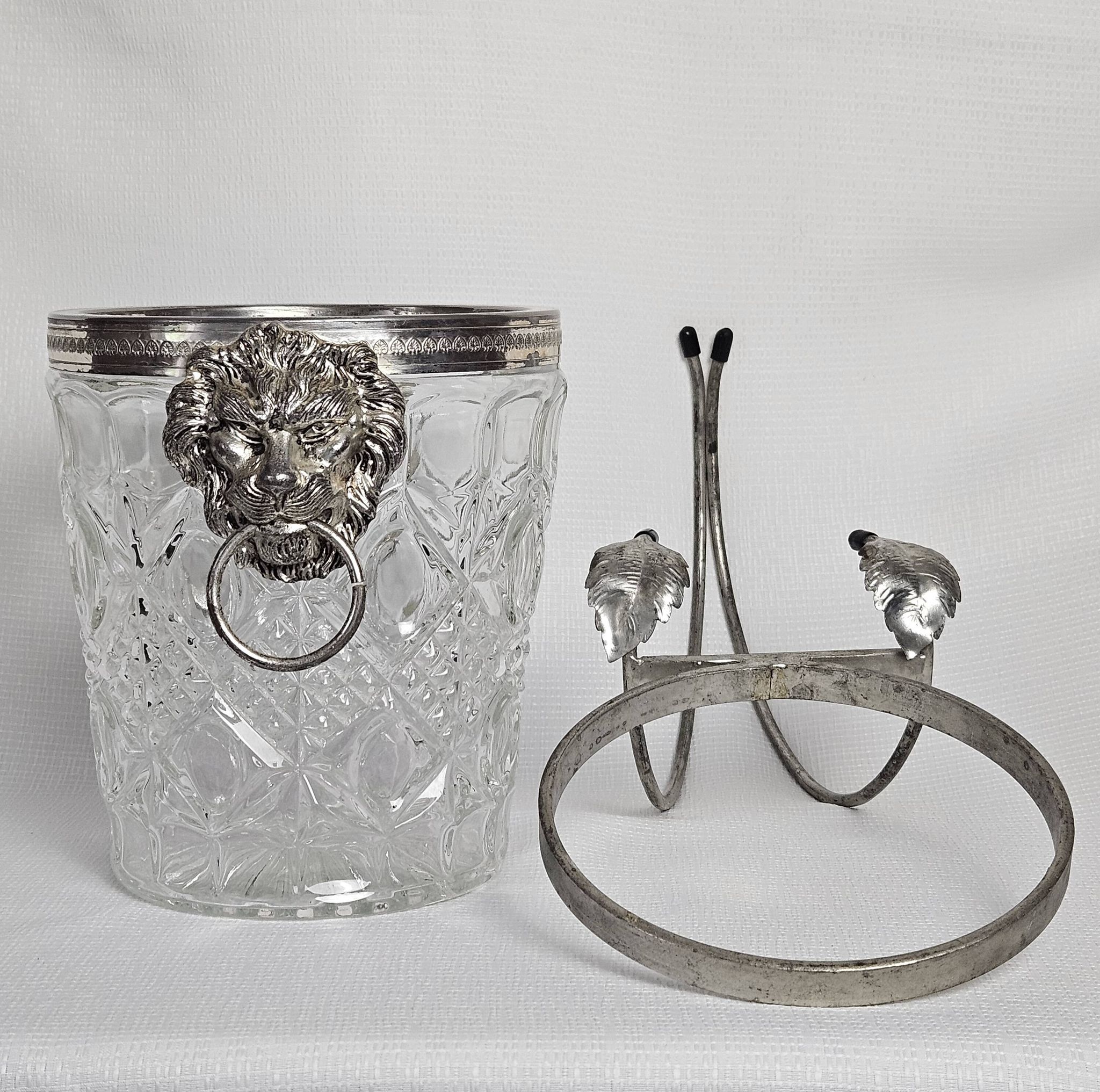 Lion head champagne bucket and its stand 20th century