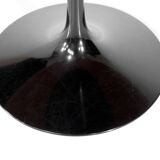 Wooden "Tulip" table by Eero Saarinen for Knoll Studio, USA 1958.