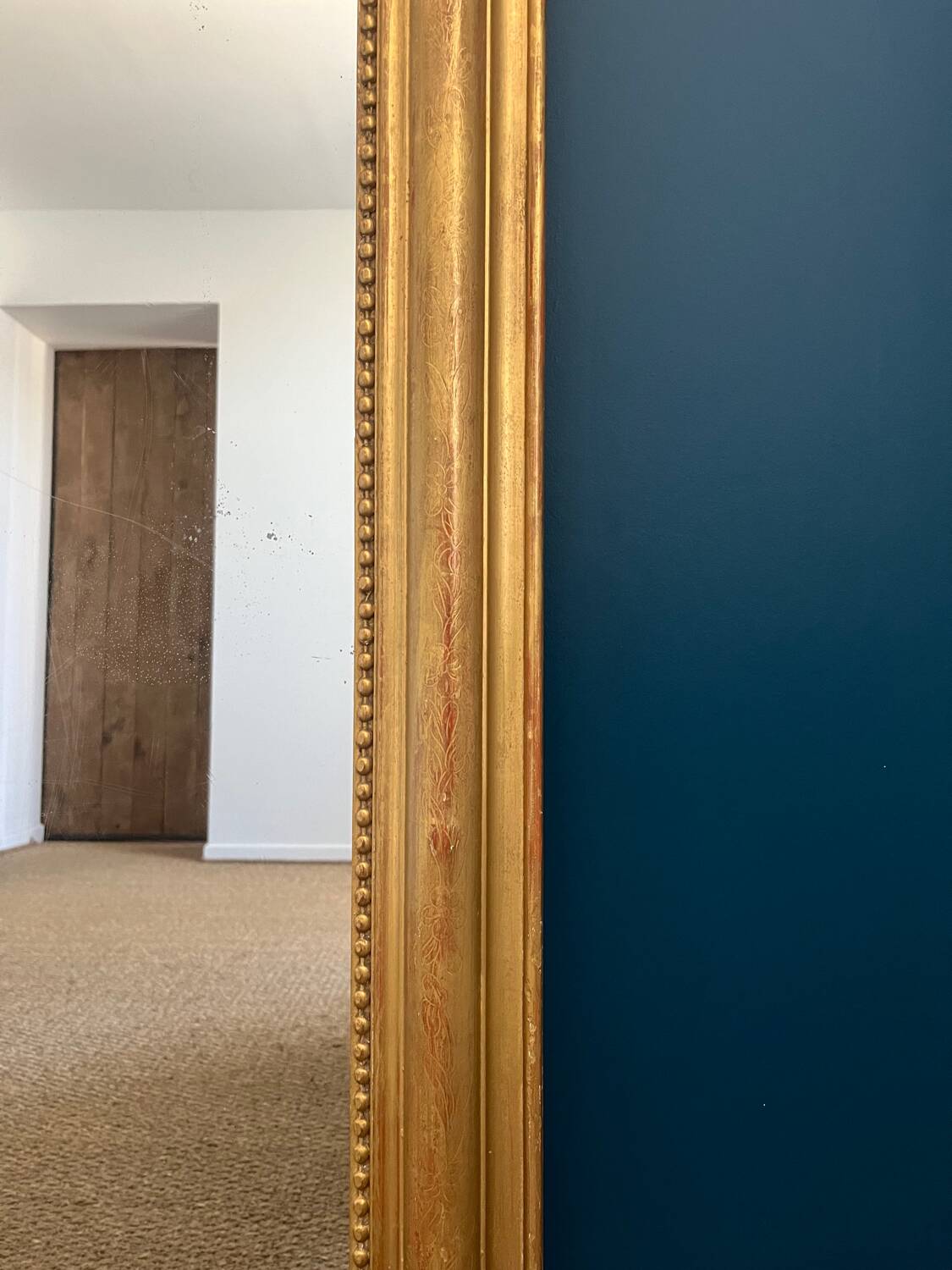 Louis-Philippe beaded mirror gilded with gold leaf, mercury glass, 138cm/103cm