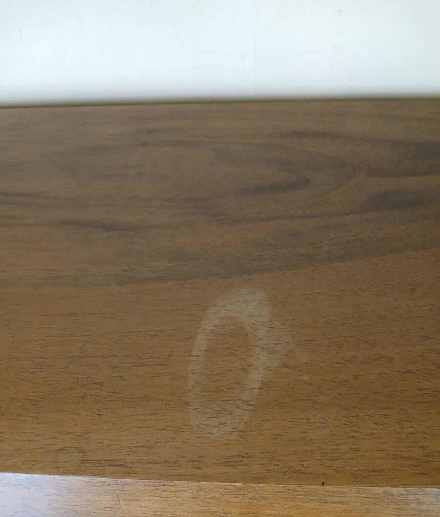 Louis XV style writing desk in walnut – 20th century