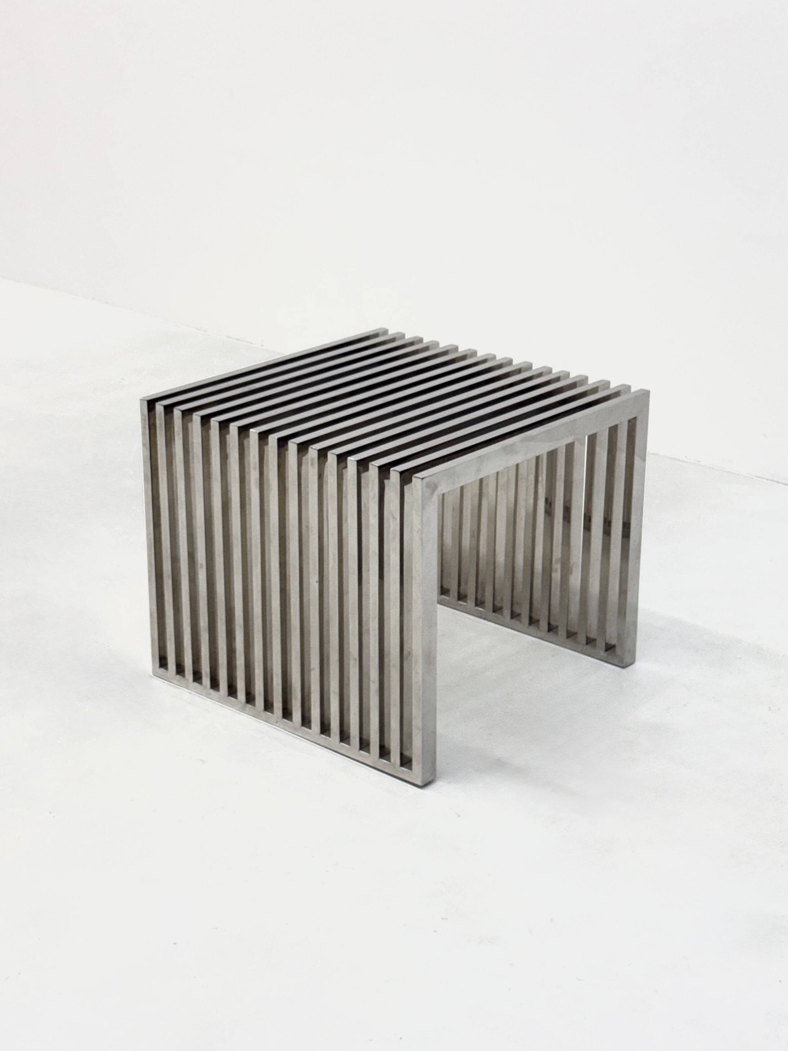 Table d'appoint Eichholtz Carlisle en acier inoxydable poli