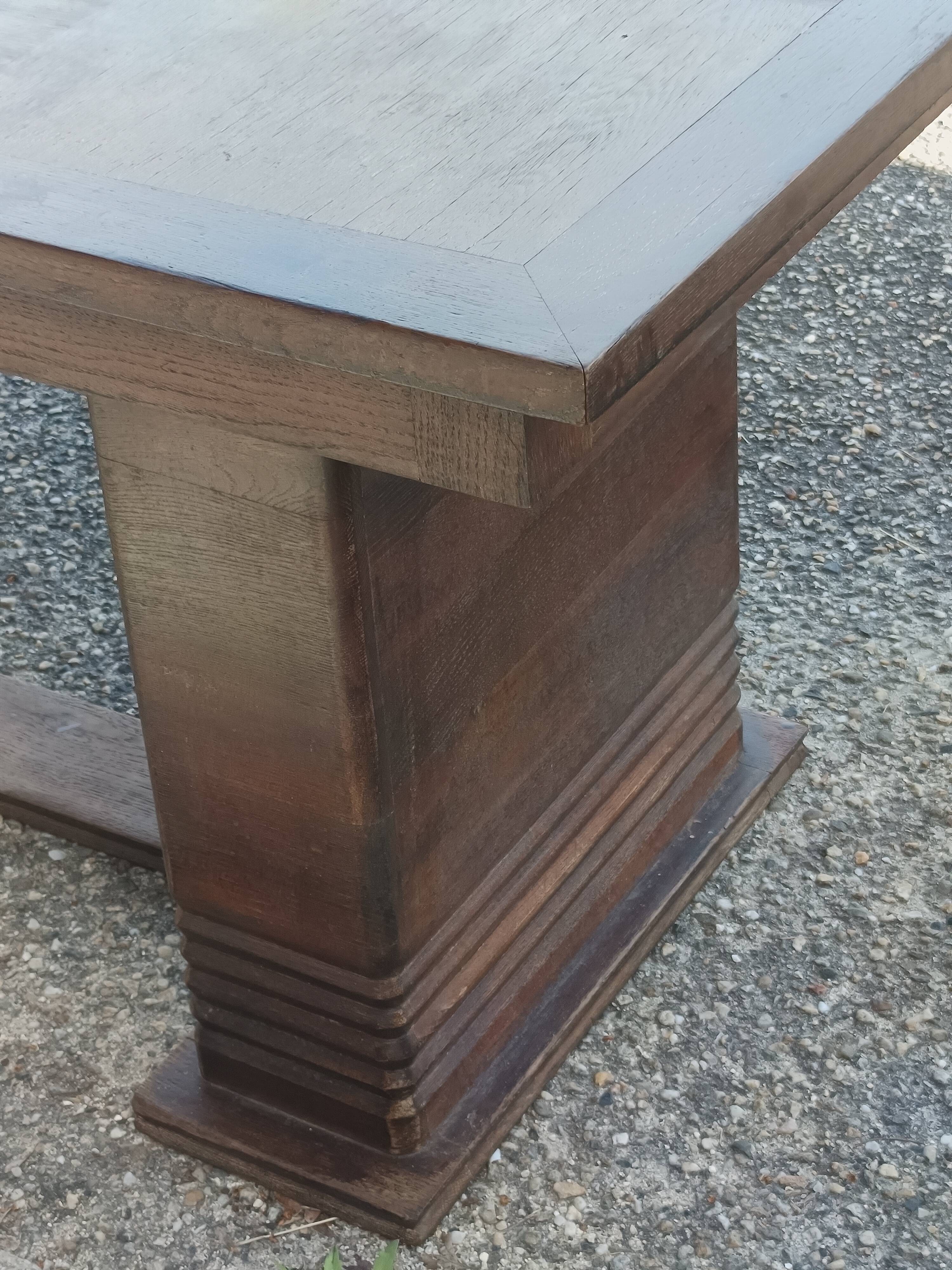 Art Deco dining table in solid oak – in the style of Dudouyt