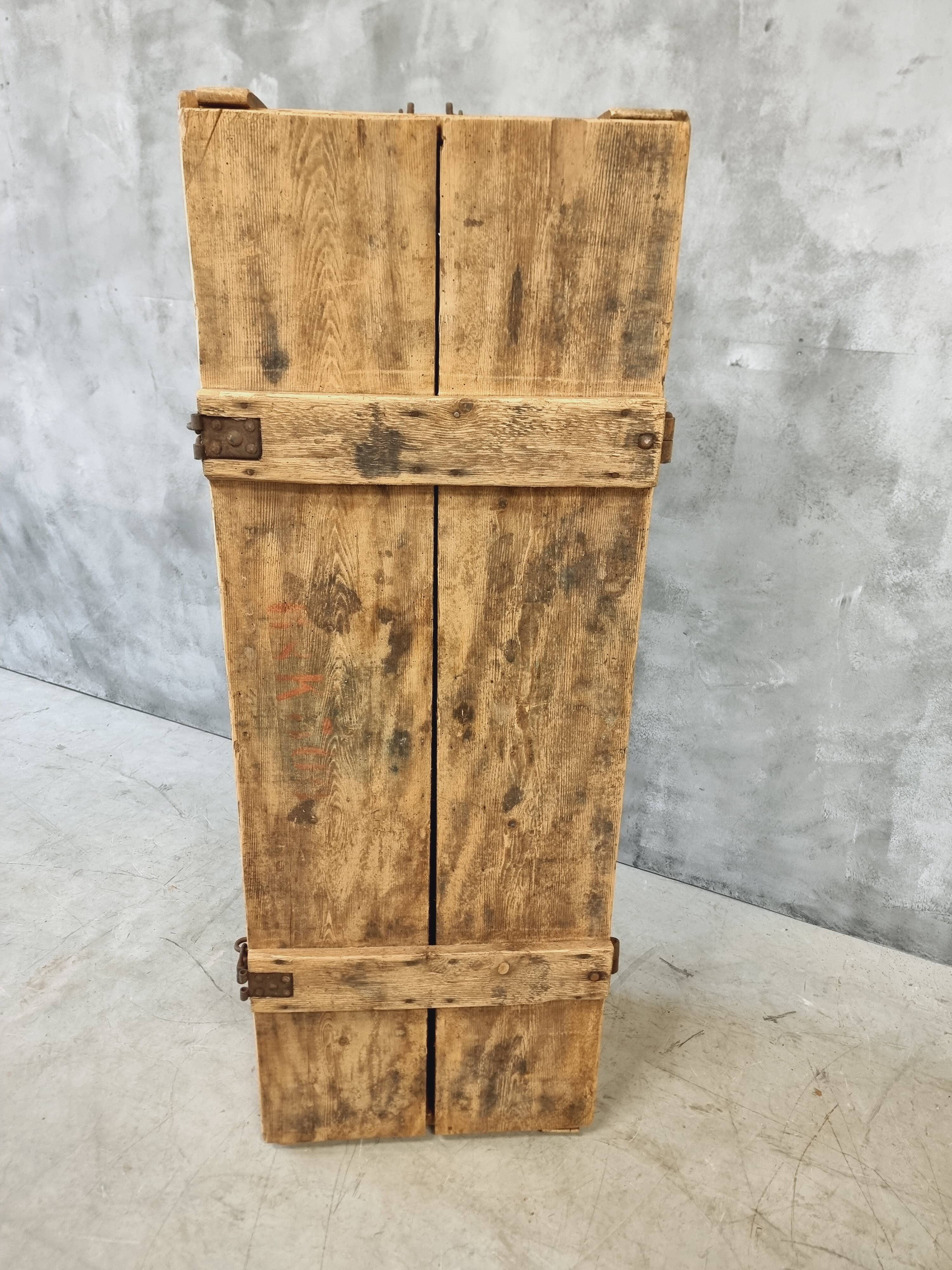 Coffre ancien table basse XIXe siècle 57x152 cm