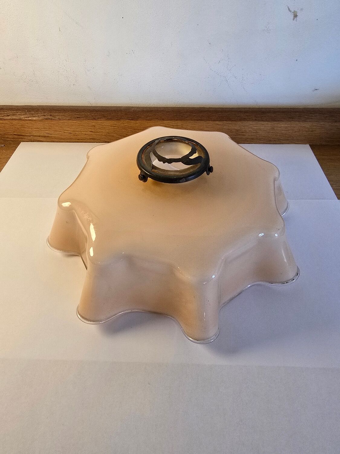 Opaline pink suspension 1960