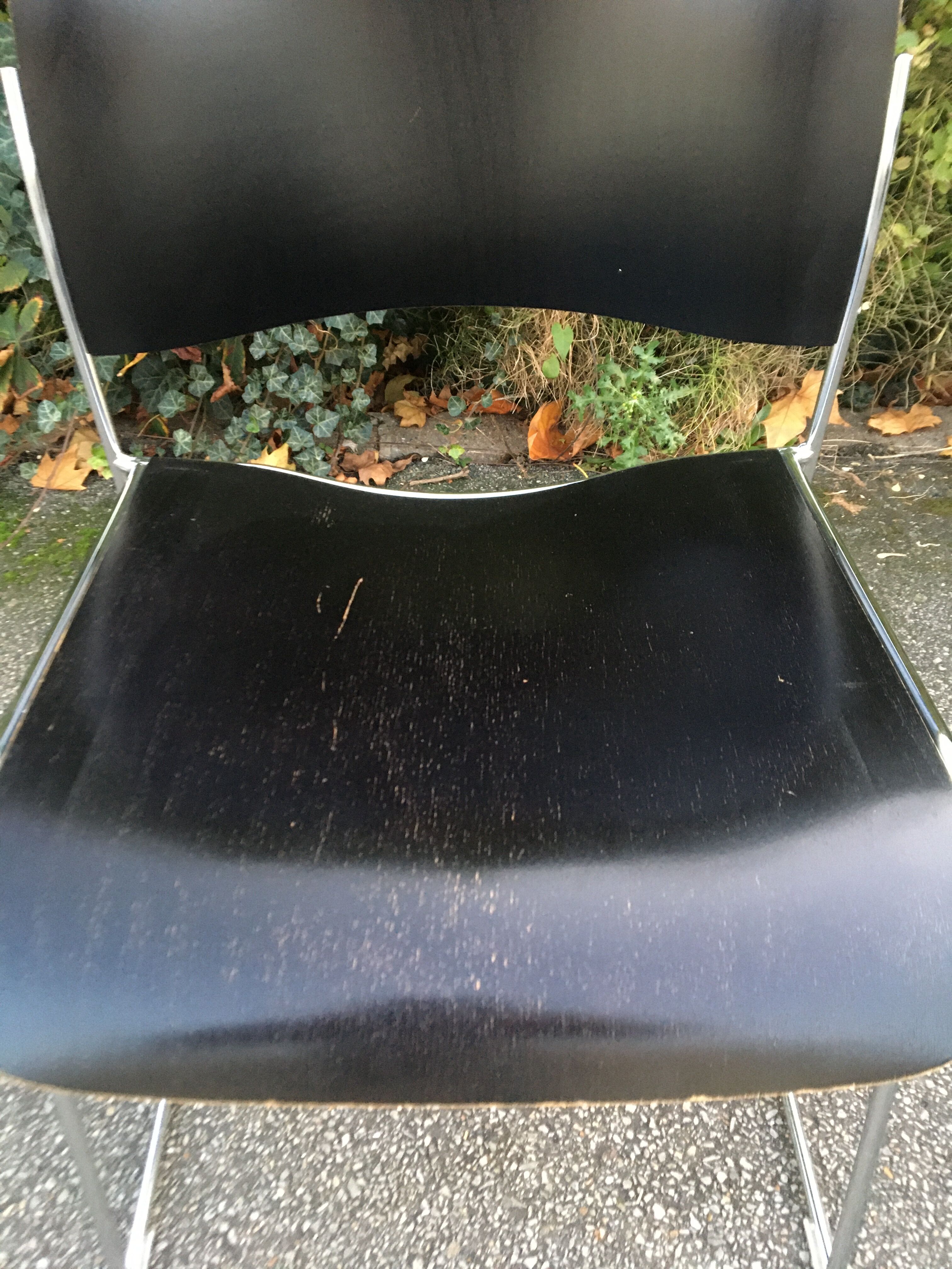 Set of 6 David Rowland Black Chairs 40/4