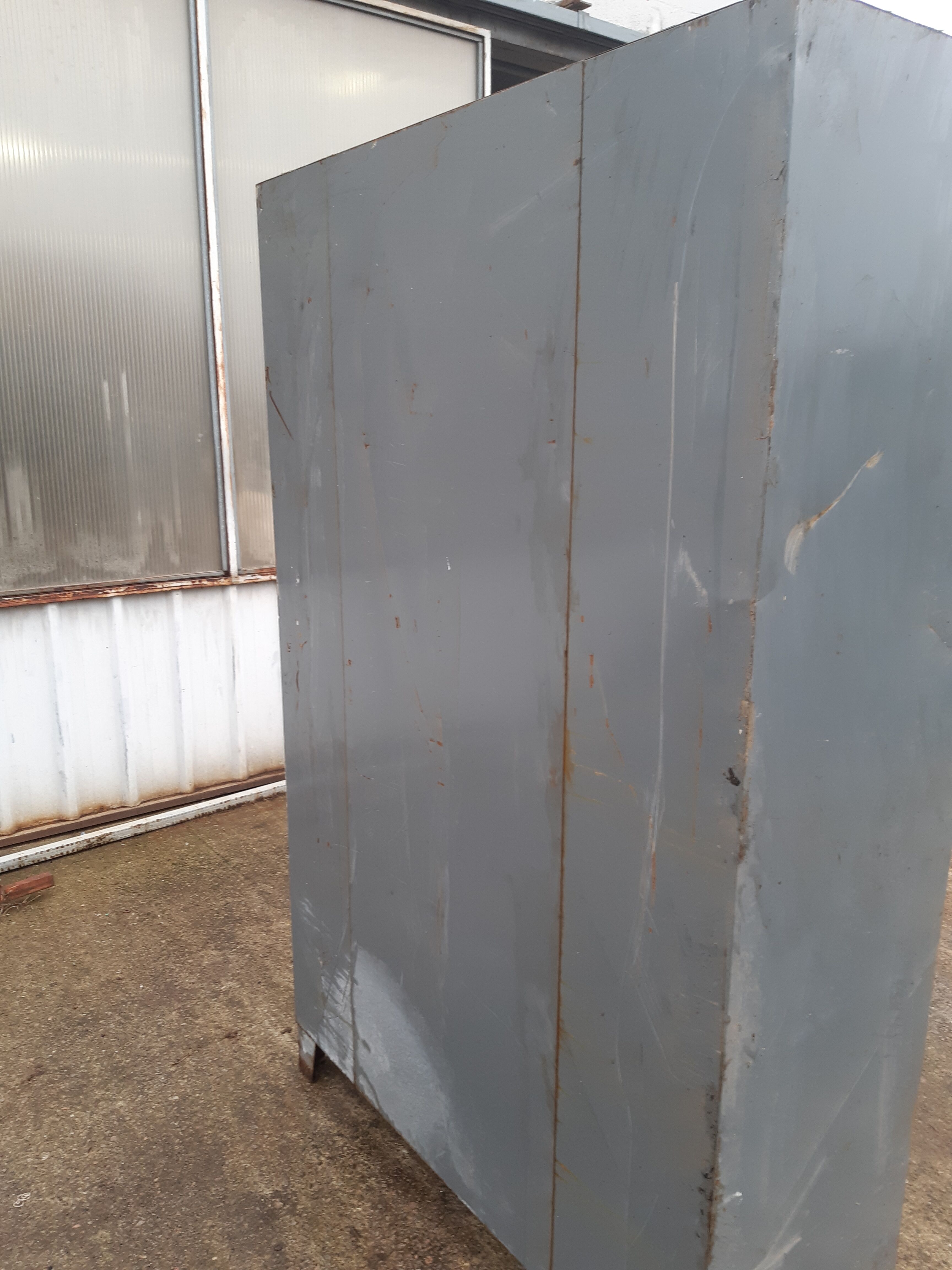 4-door metal wardrobe