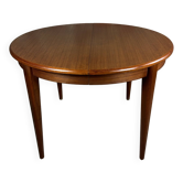 Scandinavian round teak table with vintage 70'S extensions