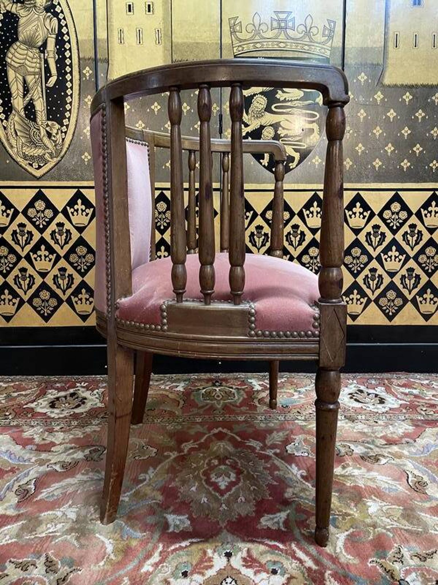 Fauteuil de bureau anglais en acajou et velours rose