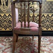 Fauteuil de bureau anglais en acajou et velours rose