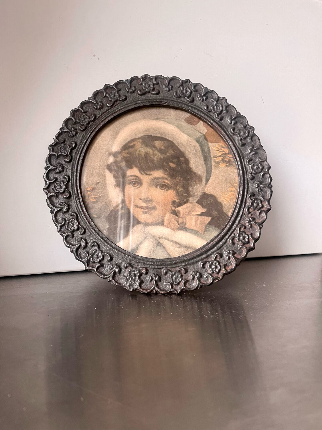 Metal cast iron picture frame