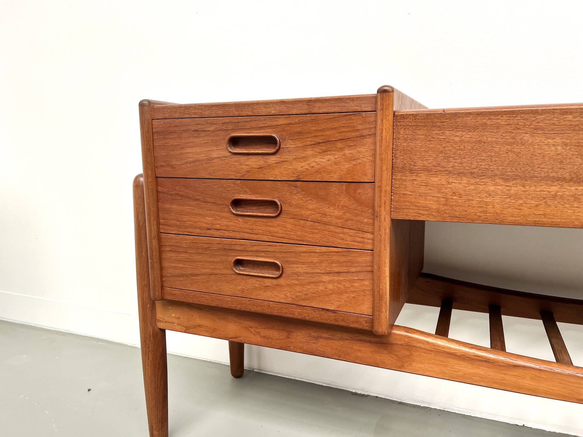 Arne Wahl Iversen teak planter