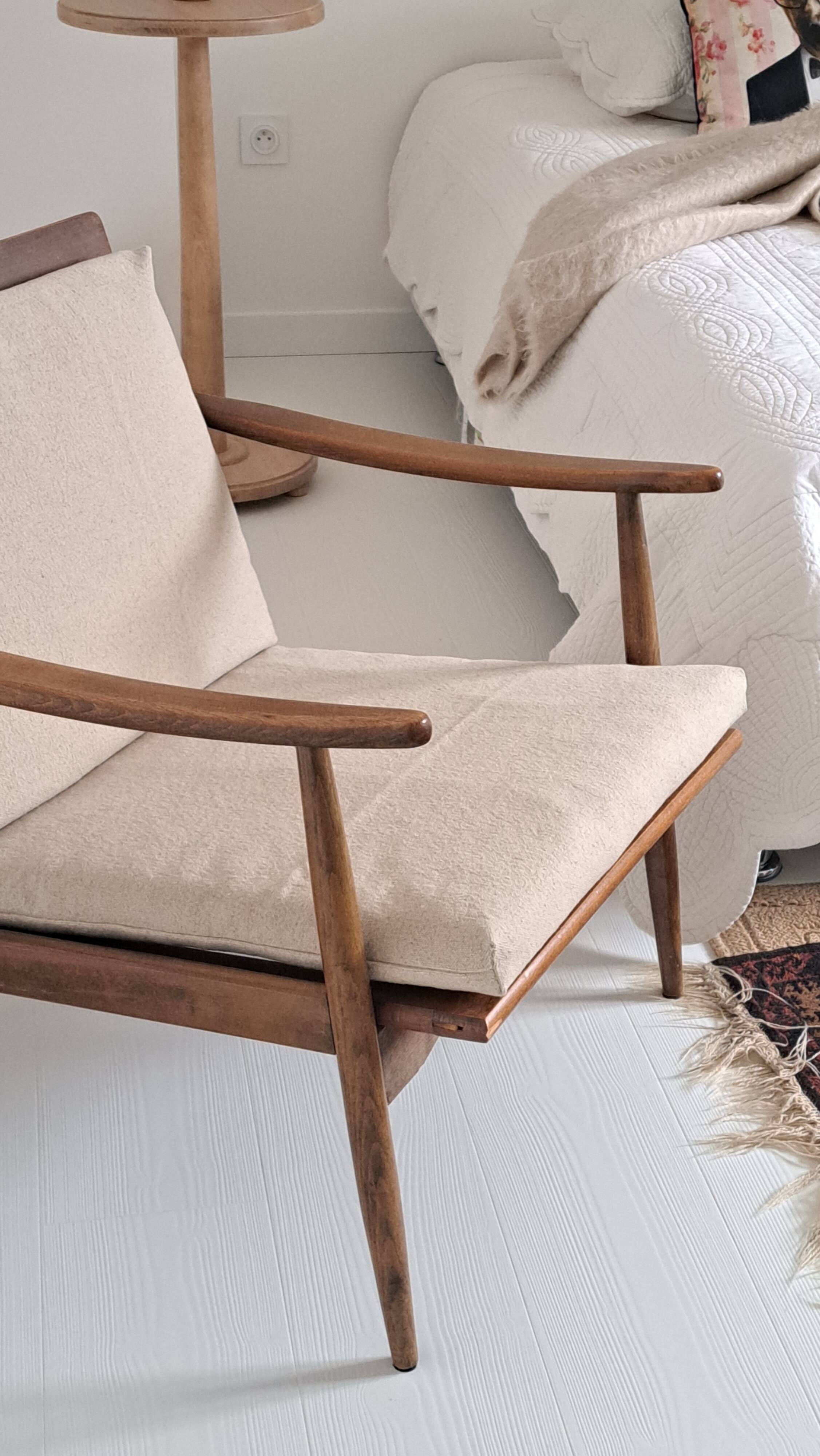 Scandinavian style armchair in solid wood – 1950s/60s