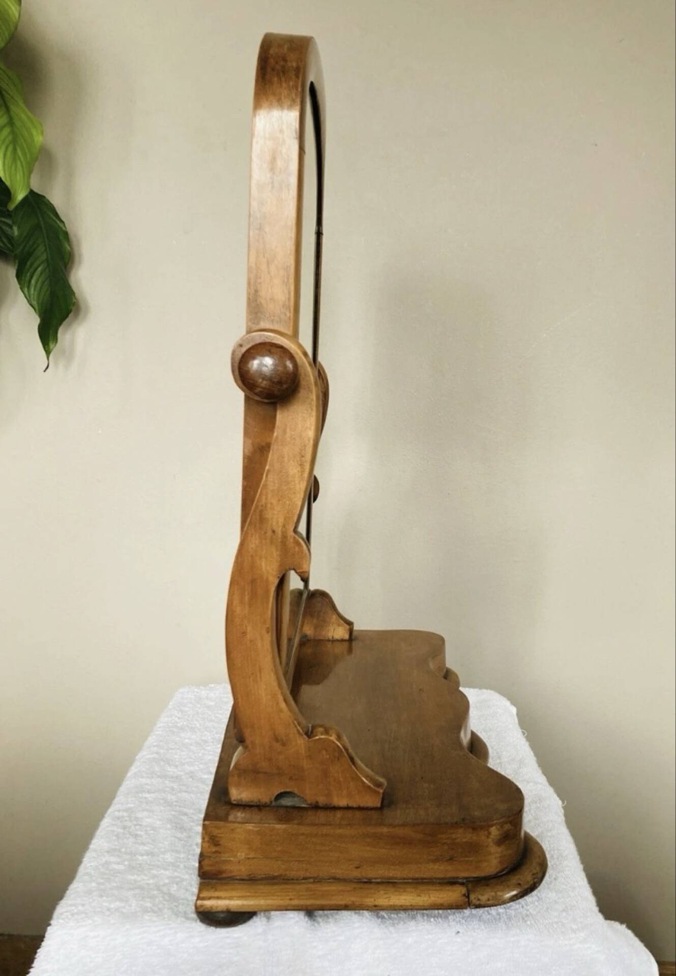 Coiffeuse de table barbière psyché Louis Philippe en noyer époque XIXe