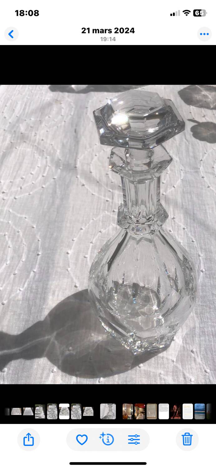 Carafe Baccarat modèle Harcourt.