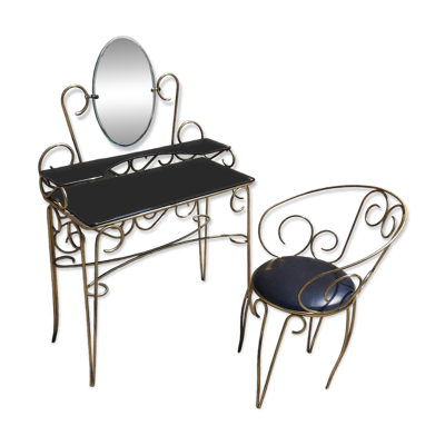 Coiffeuse et chaise en métal doré et opaline.