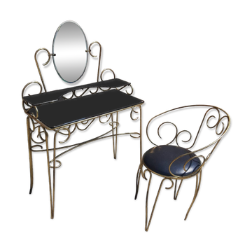 Coiffeuse et chaise en métal doré et opaline.