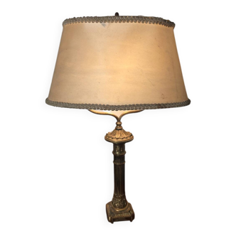 Empire style lamp in gilded bronze from the 19th century.