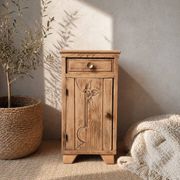Petit meuble ancien en bois massif restauré