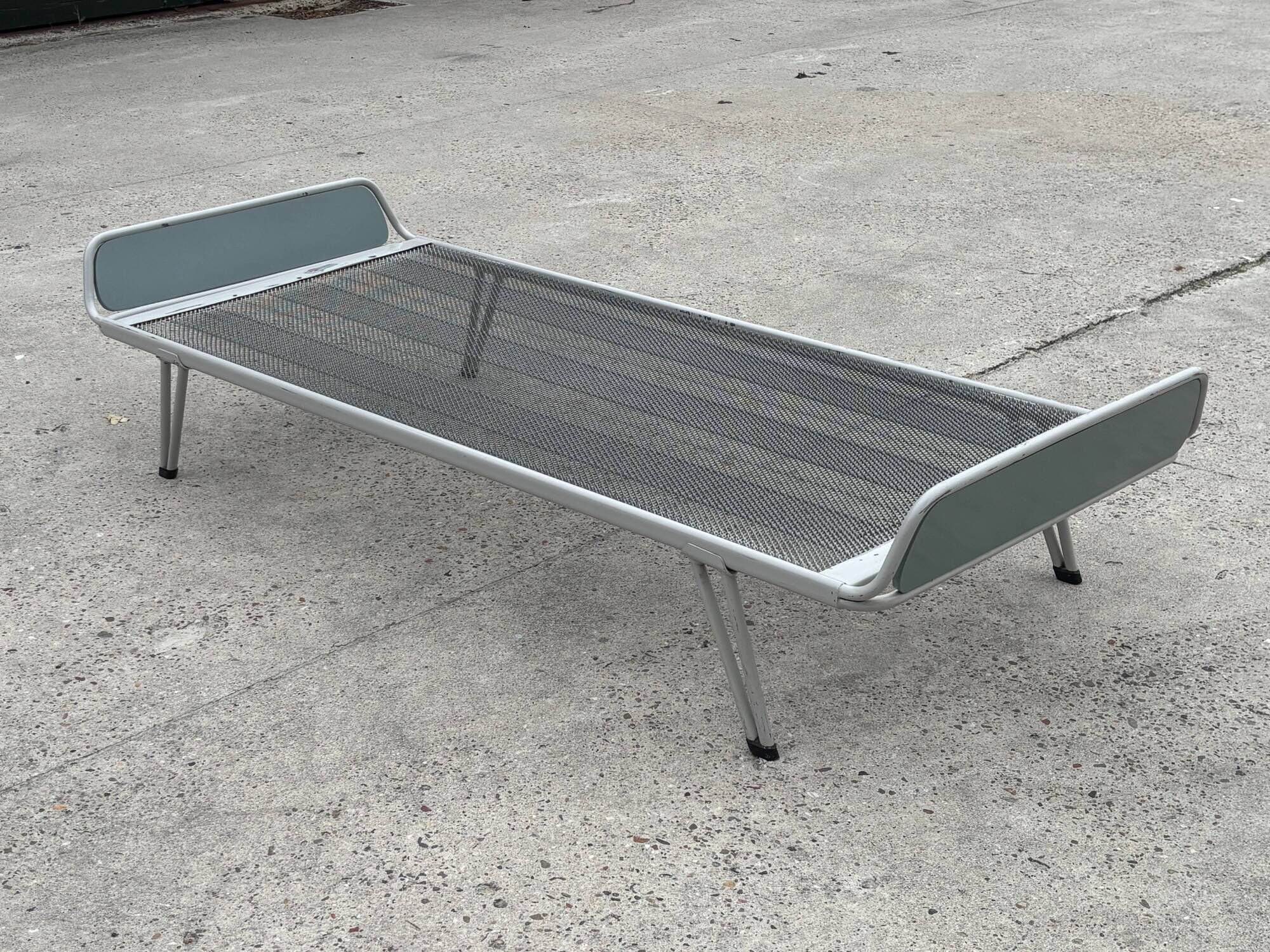 Vintage daybed 1960s minimalist metal from the Netherlands design