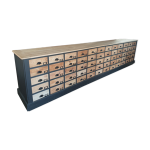 Meuble de quincaillerie