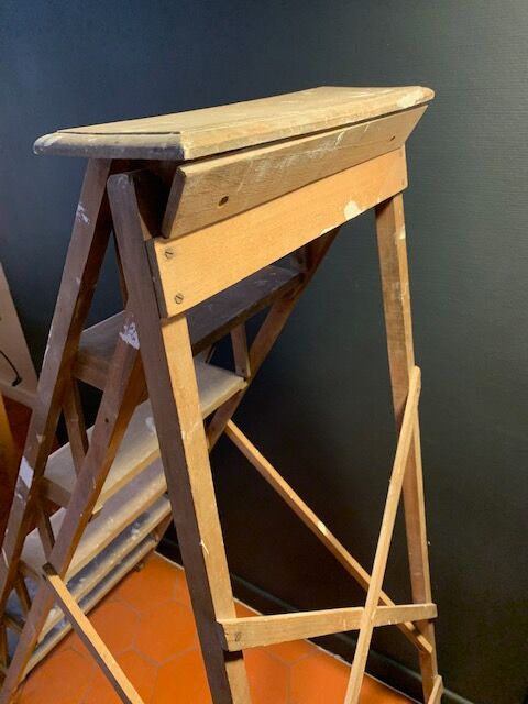 Escabeau de peintre en bois ancien