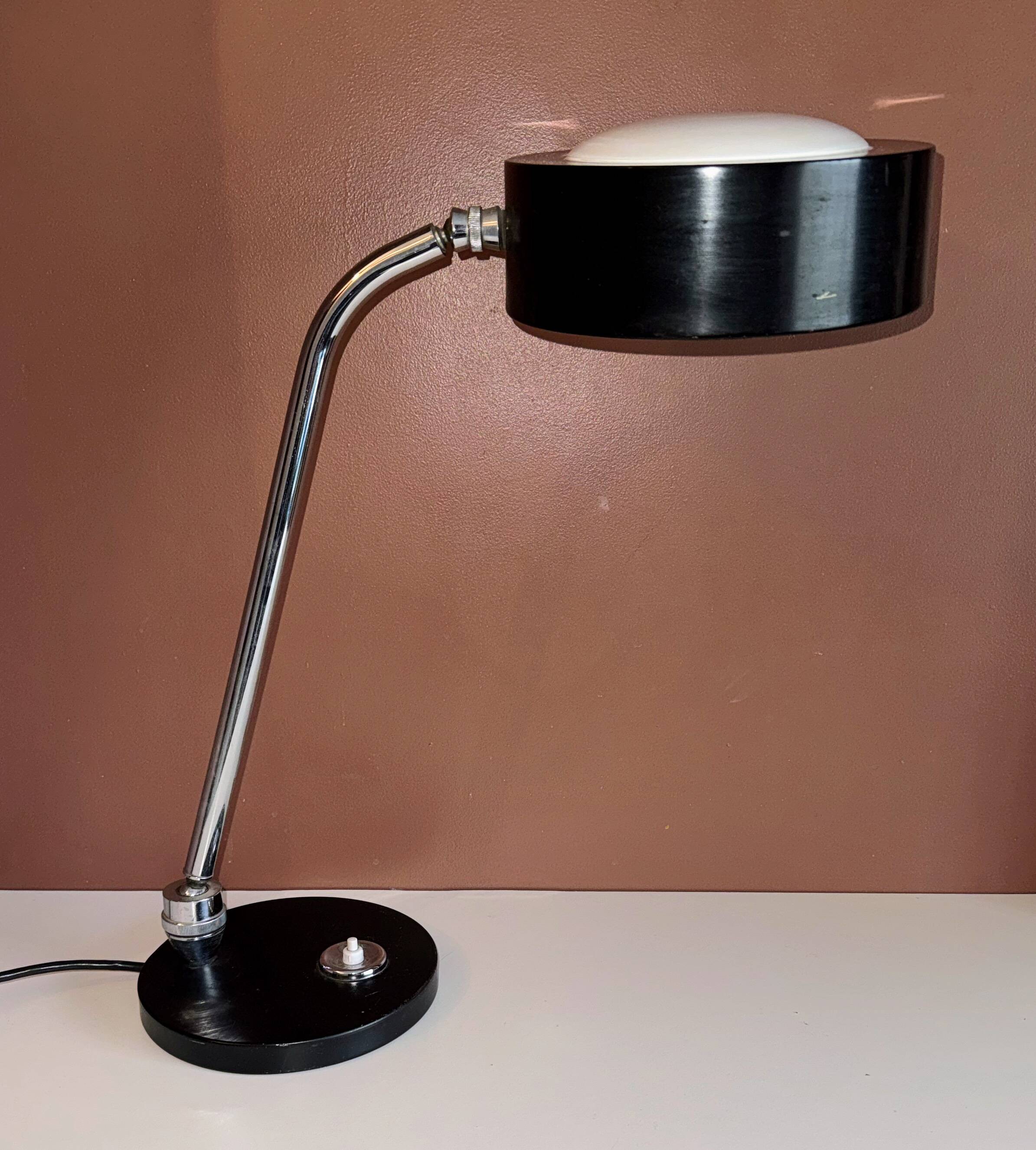 Vintage JUMO lamp model 900 from the 60s/70s.
