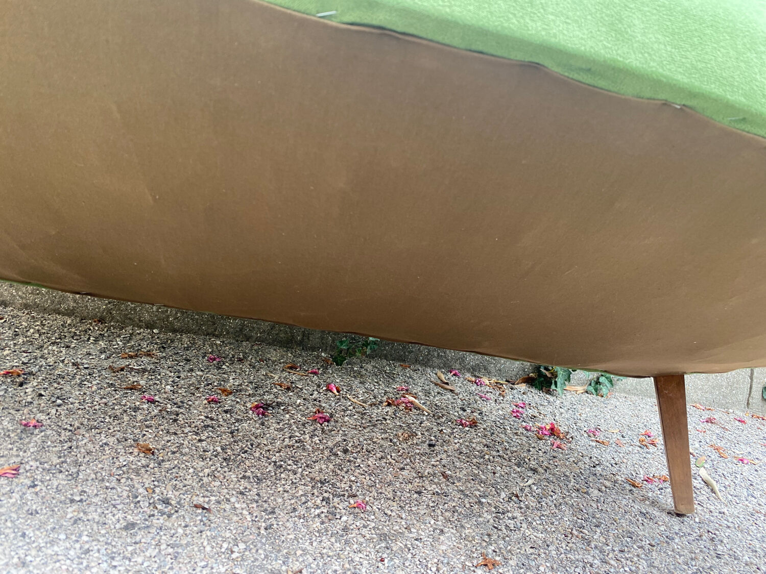 Green velvet toad sofa