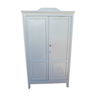 Armoire parisienne