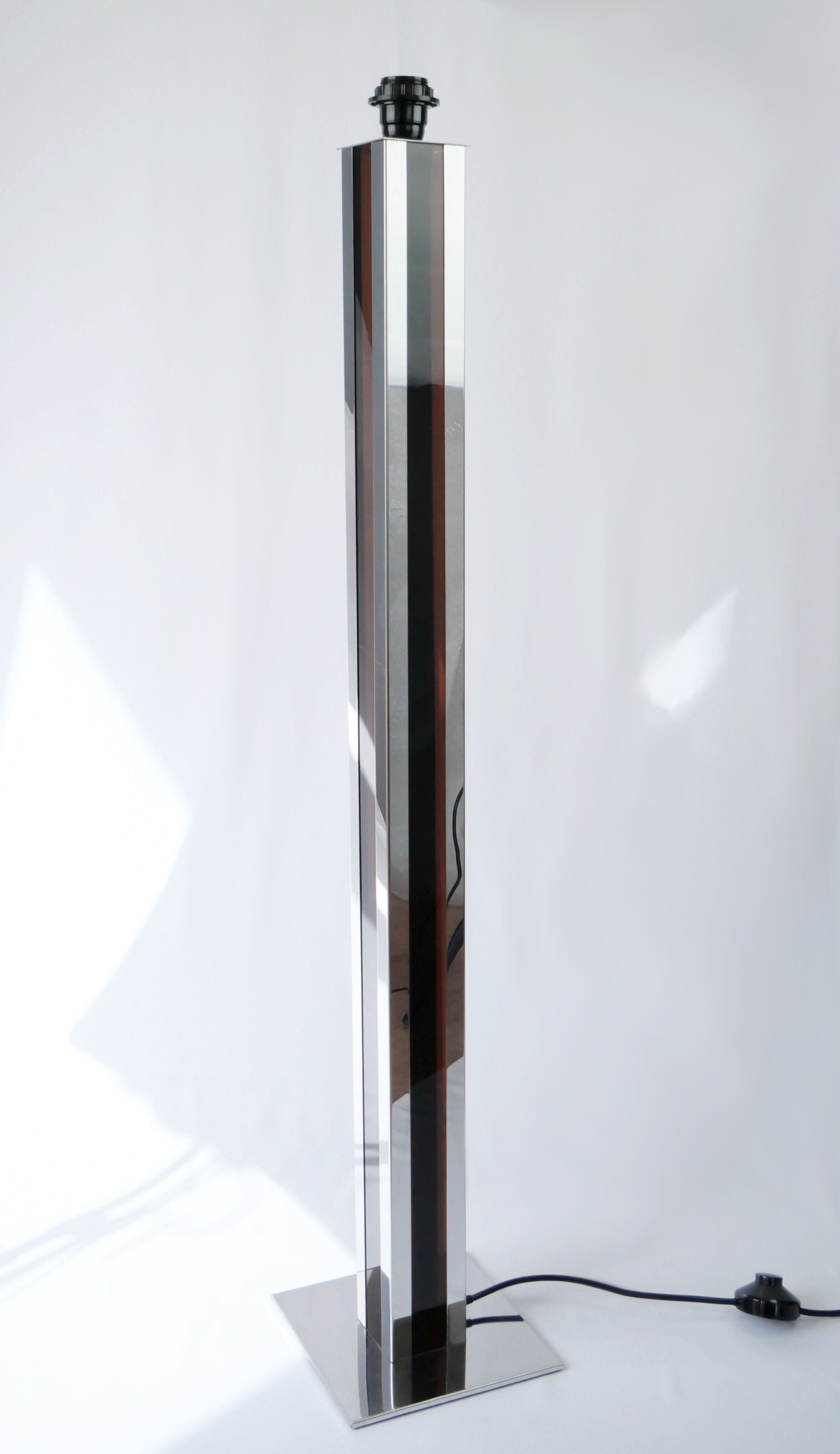 Plexiglass/metal floor lamp 70s