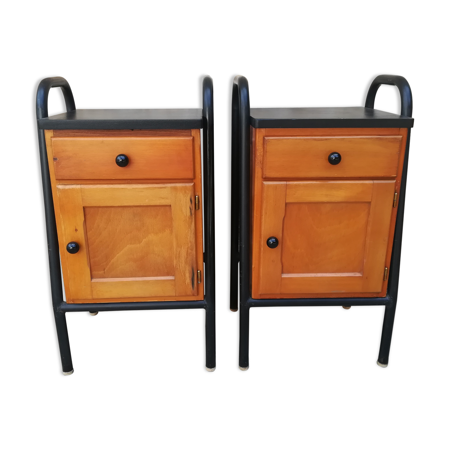 Bedside tables feet tubs
