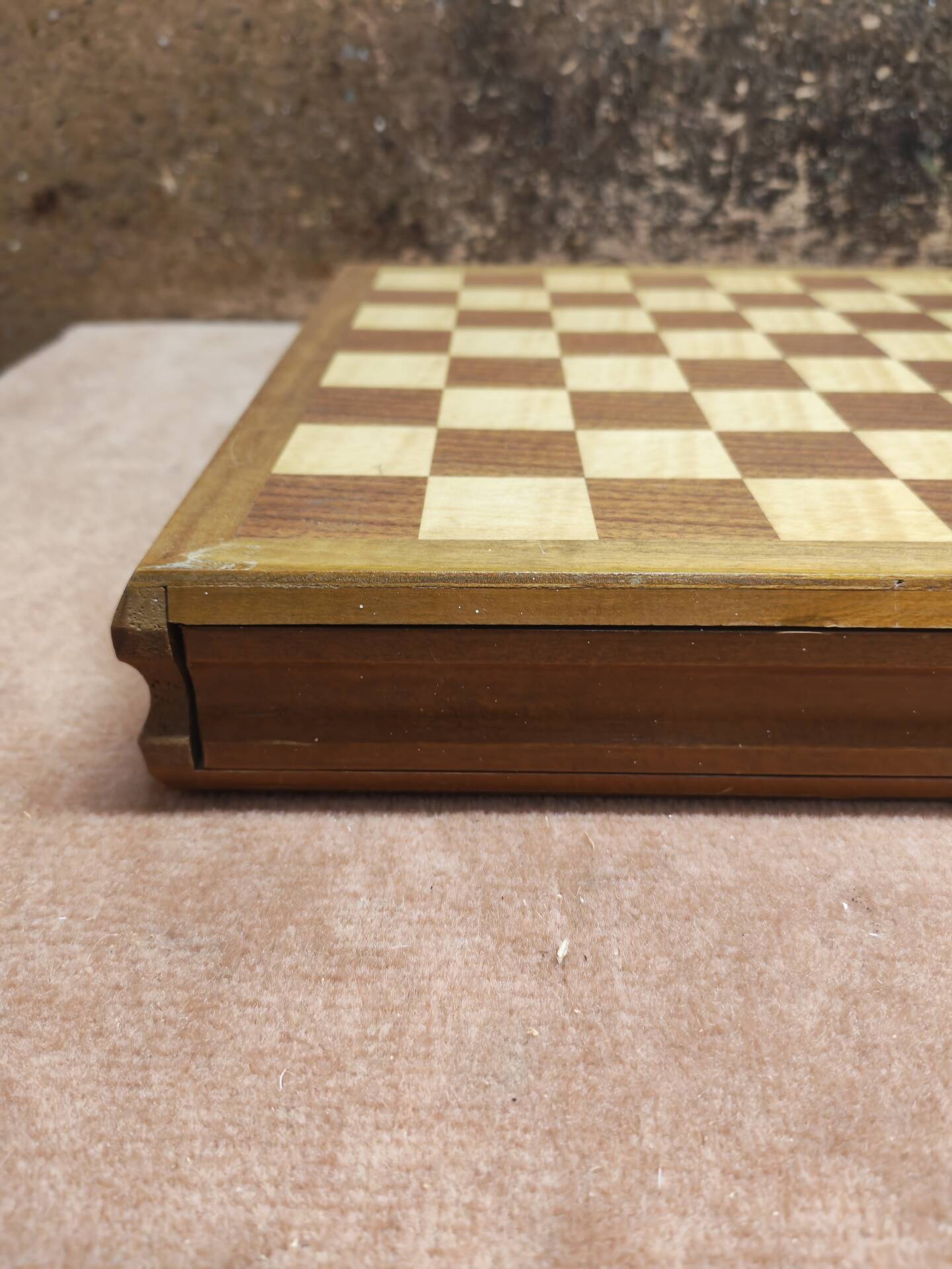 Jeu d'échecs en bois noble vintage 