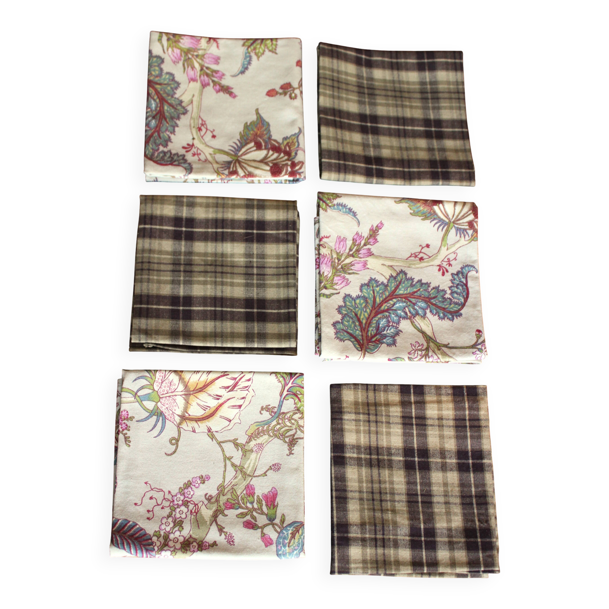 6 brown checkered table napkins with vintage flowers