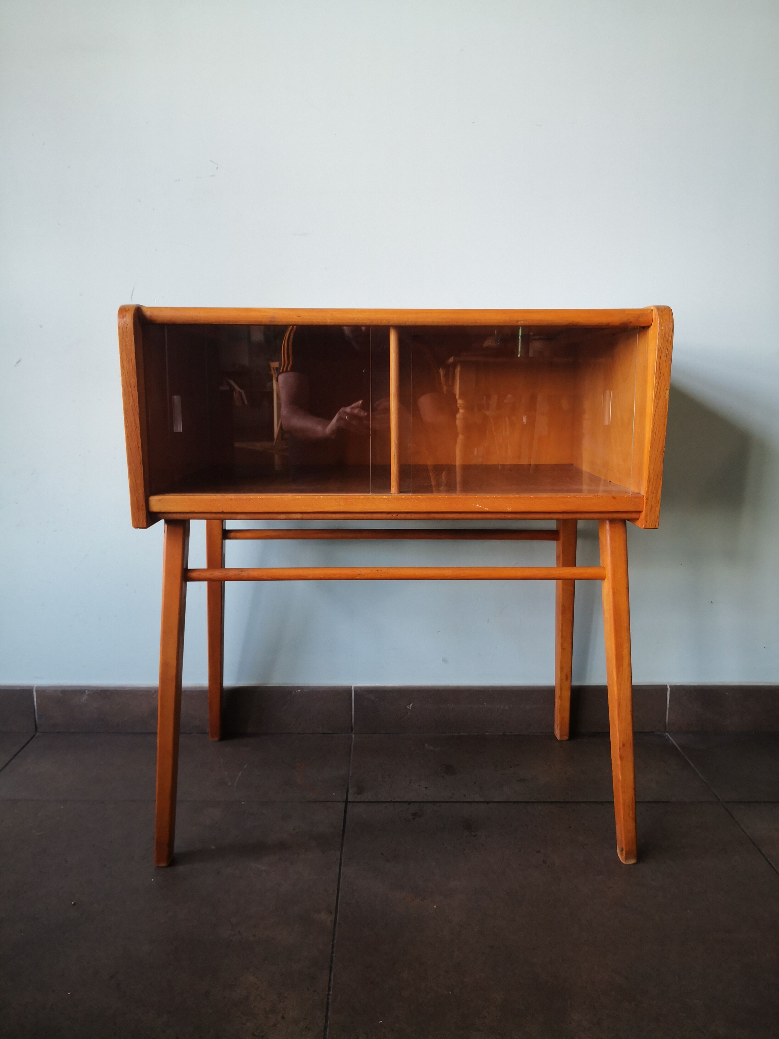 Vintage TV/radio stand, Czech (Opp. Hodonin)