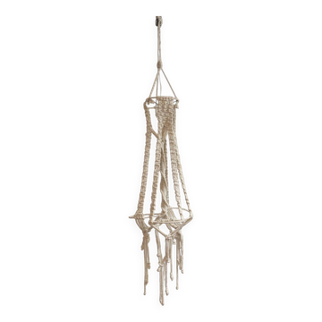Lámpara de techo de macramé. Spain, 1980s.