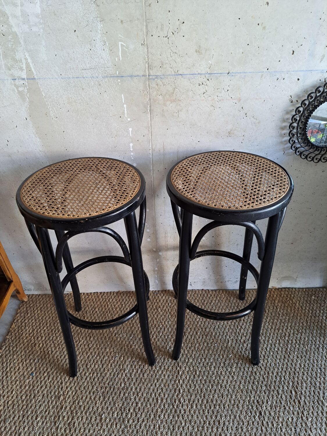 Paire de tabourets de bar cannés , en bois courbé