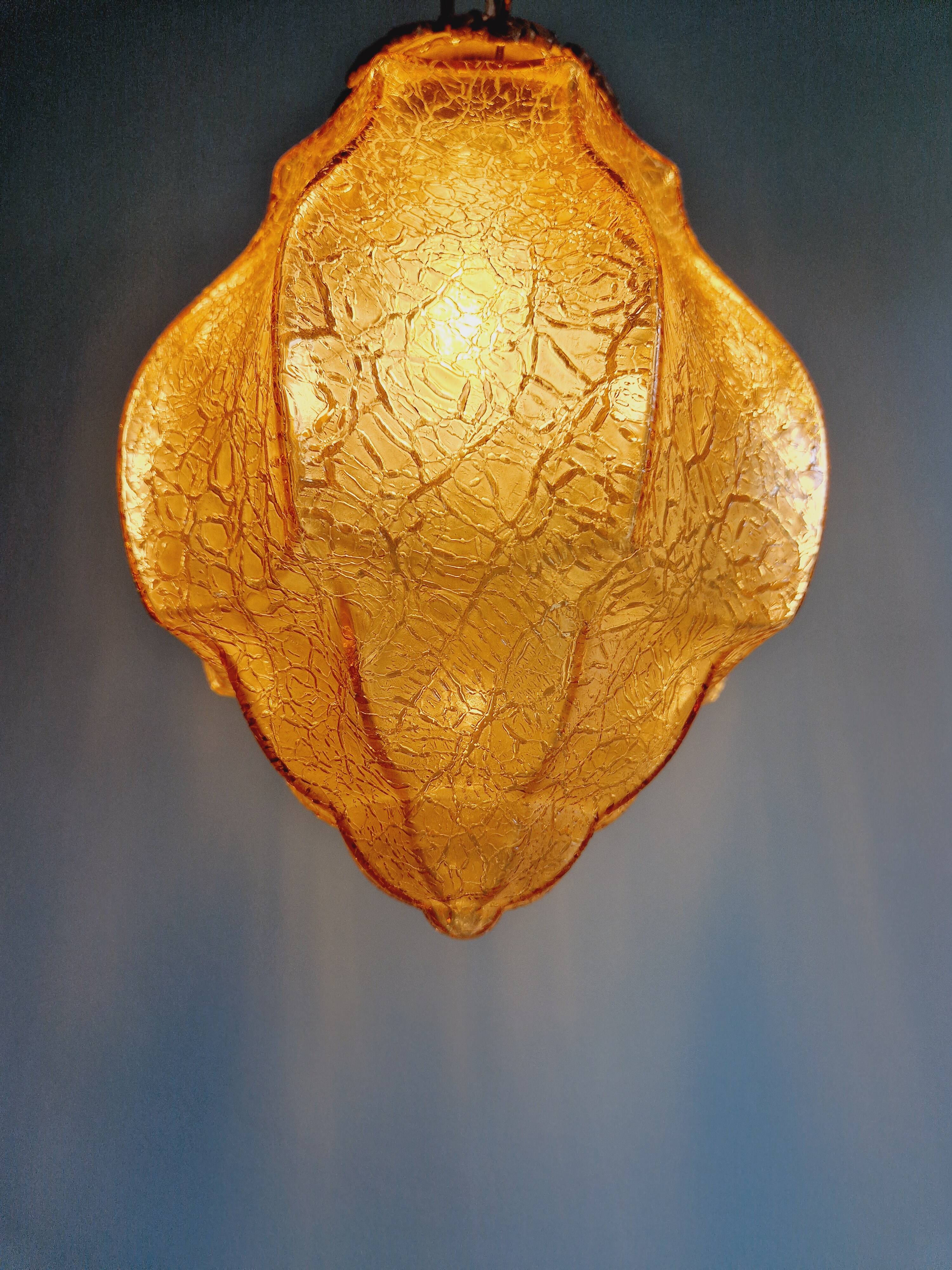 Suspension Art Déco en verre craquelé ambre, années 1920-30