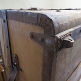 Travel trunk