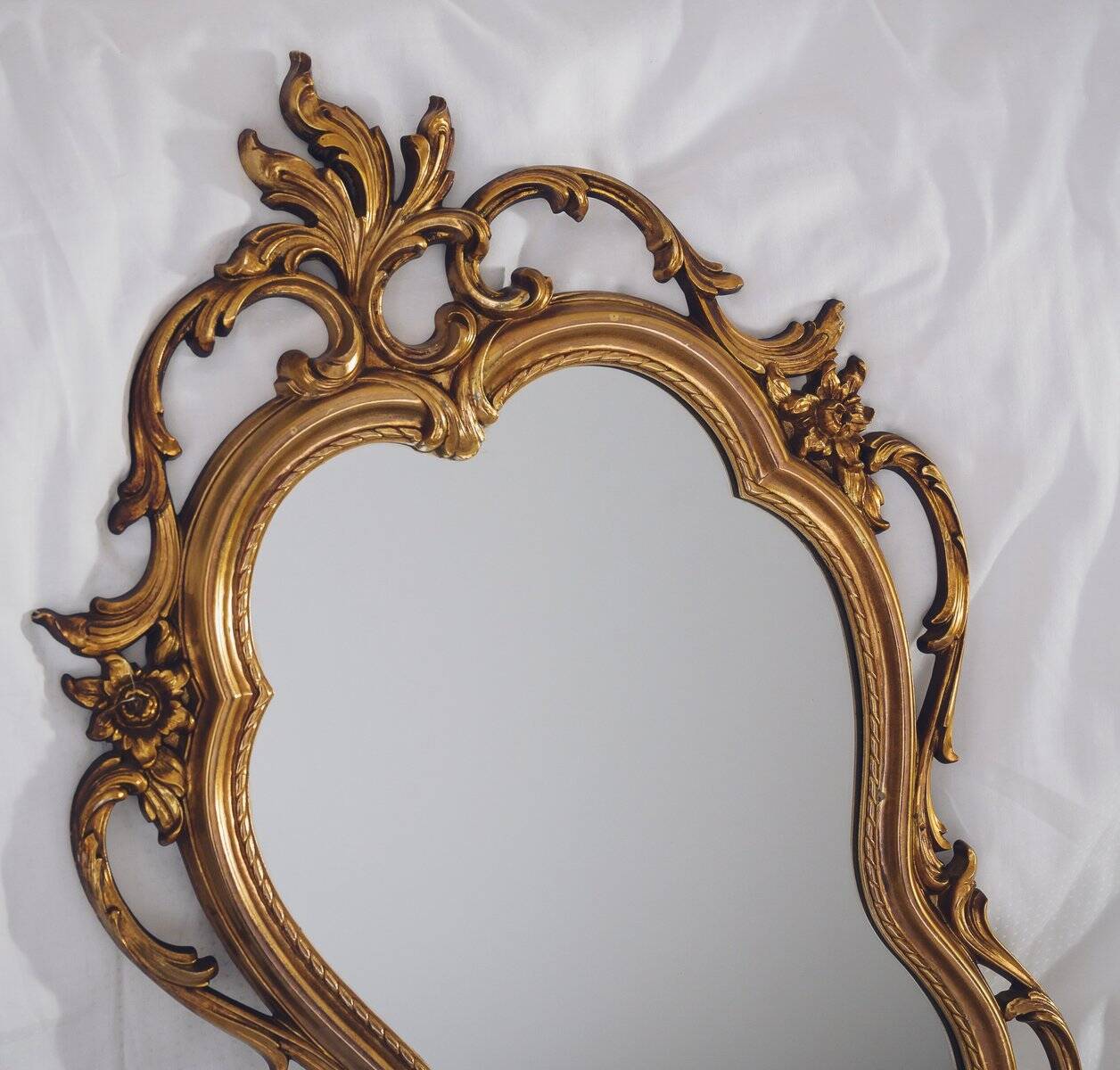 Miroir mural en or de style Hollywood Regency, USA