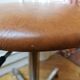 Tabouret d'usine cuir vintage industriel, designer kor