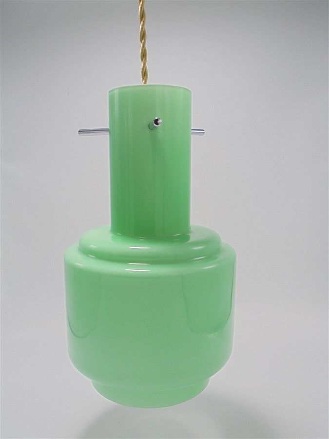 Green vintage suspension