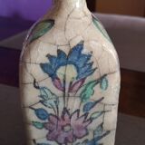 Qajar ceramic triangular vase/bottle - Late 19th century/early 20th century