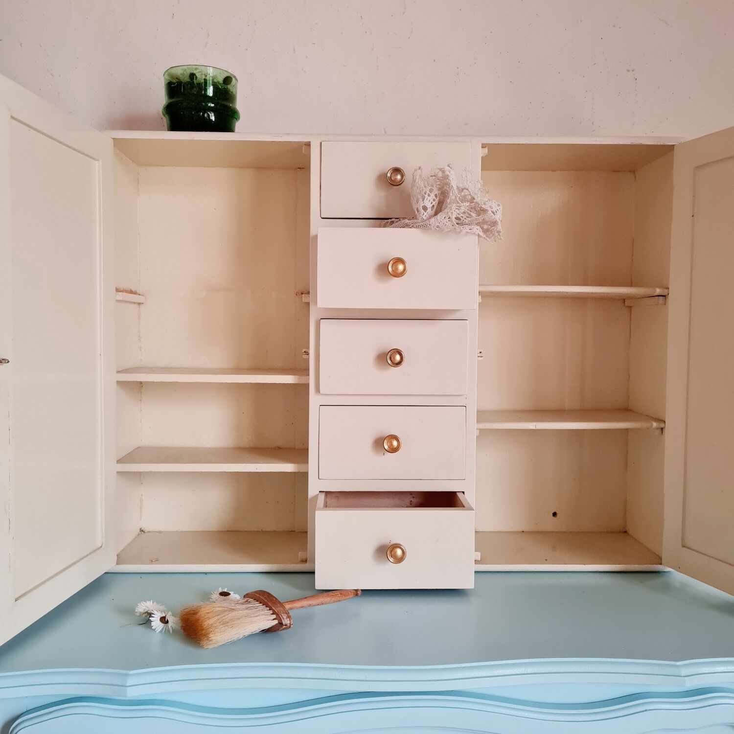 White antique medicine cabinet