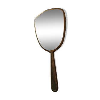 Hand-facing mirror